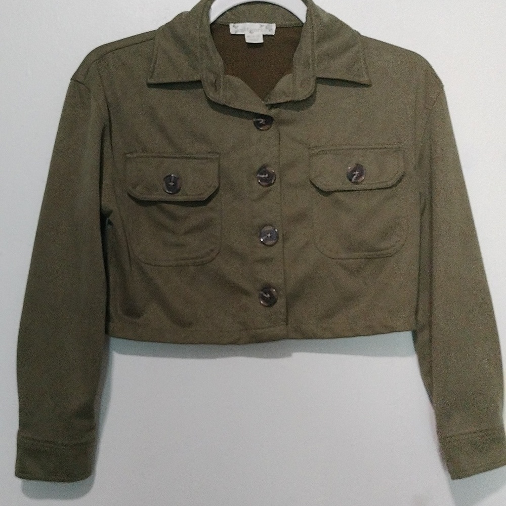 KnitWorks girls cropped button up jacket size M (10-12)